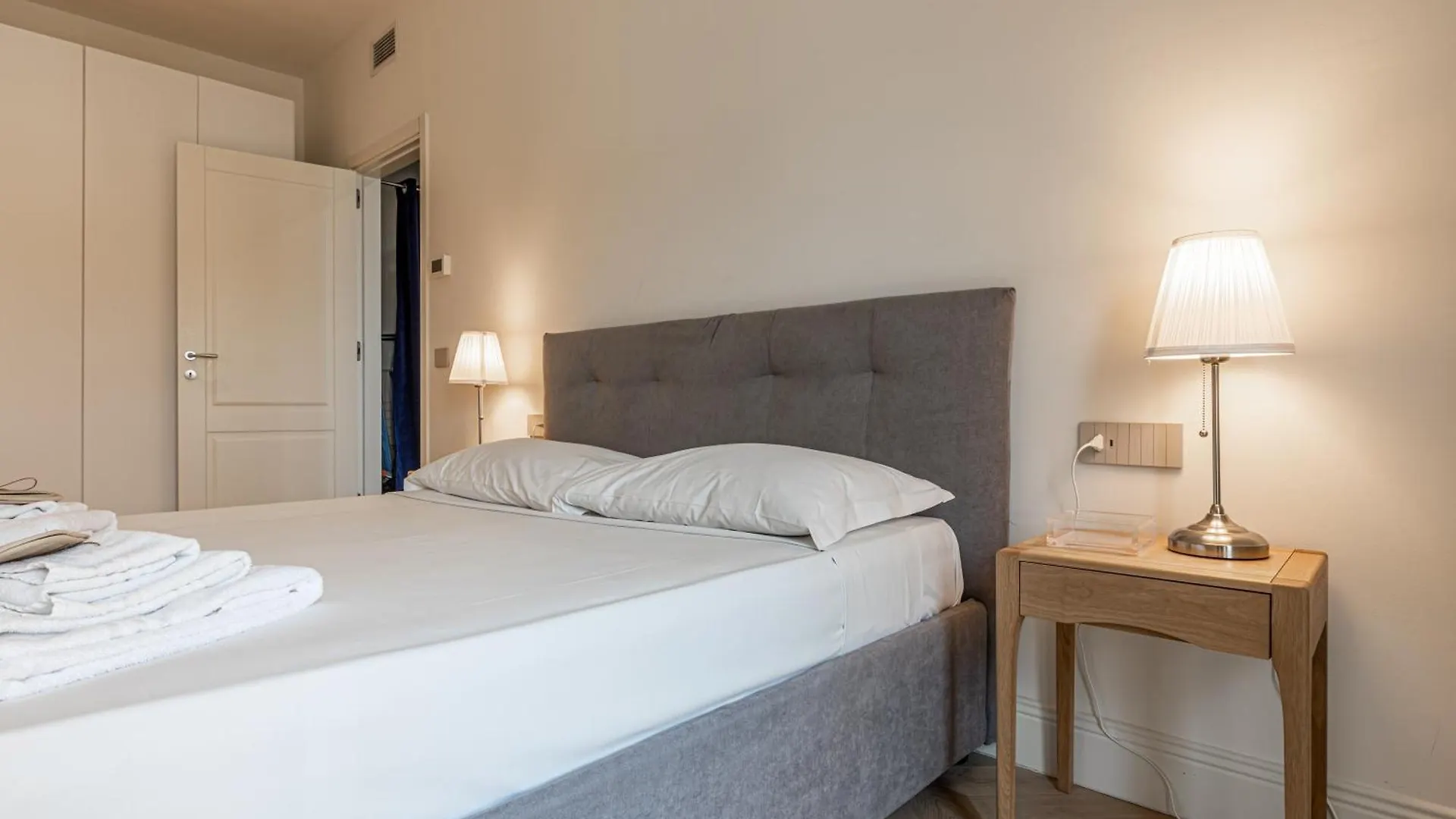 Montenapoleone - Charming Apartment Mailand Italien
