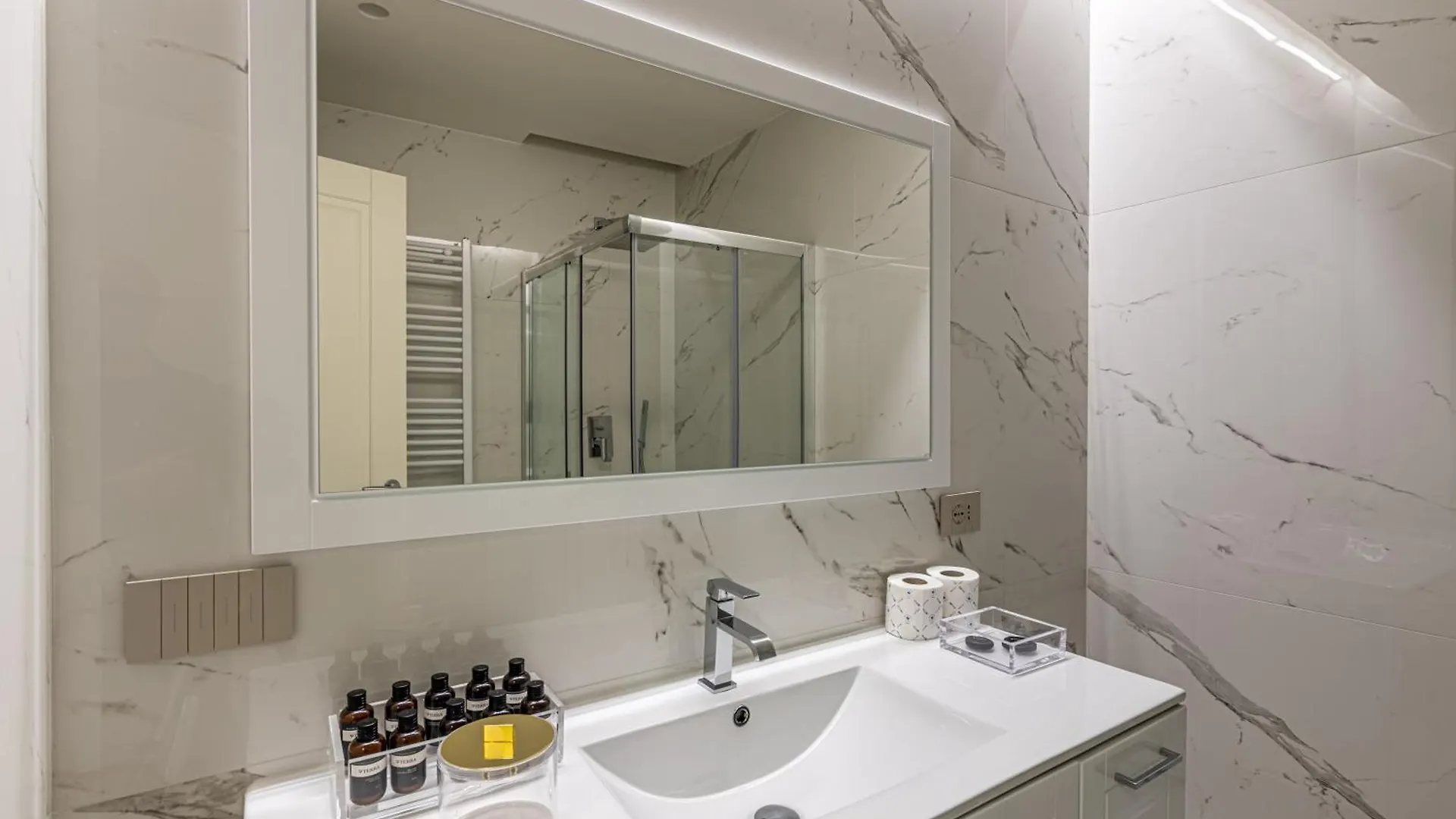 Montenapoleone - Charming Apartment Mailand