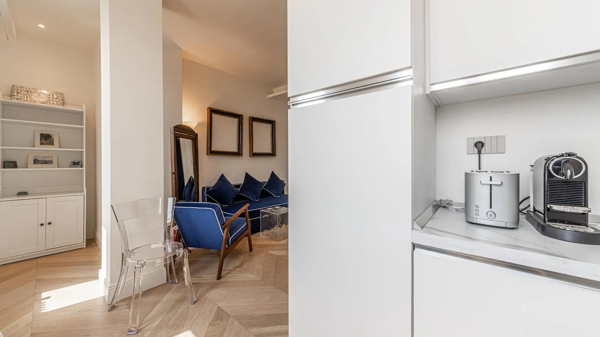 Montenapoleone - Charming Apartment Milan Italy