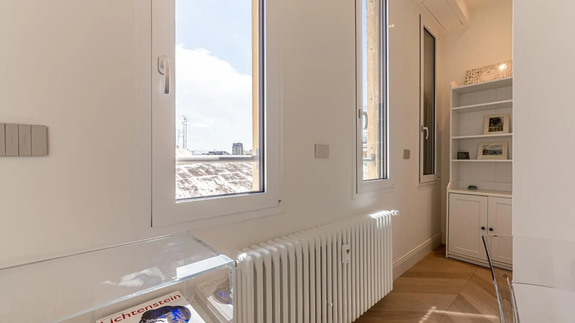 Montenapoleone - Charming Apartment Milan 0*,