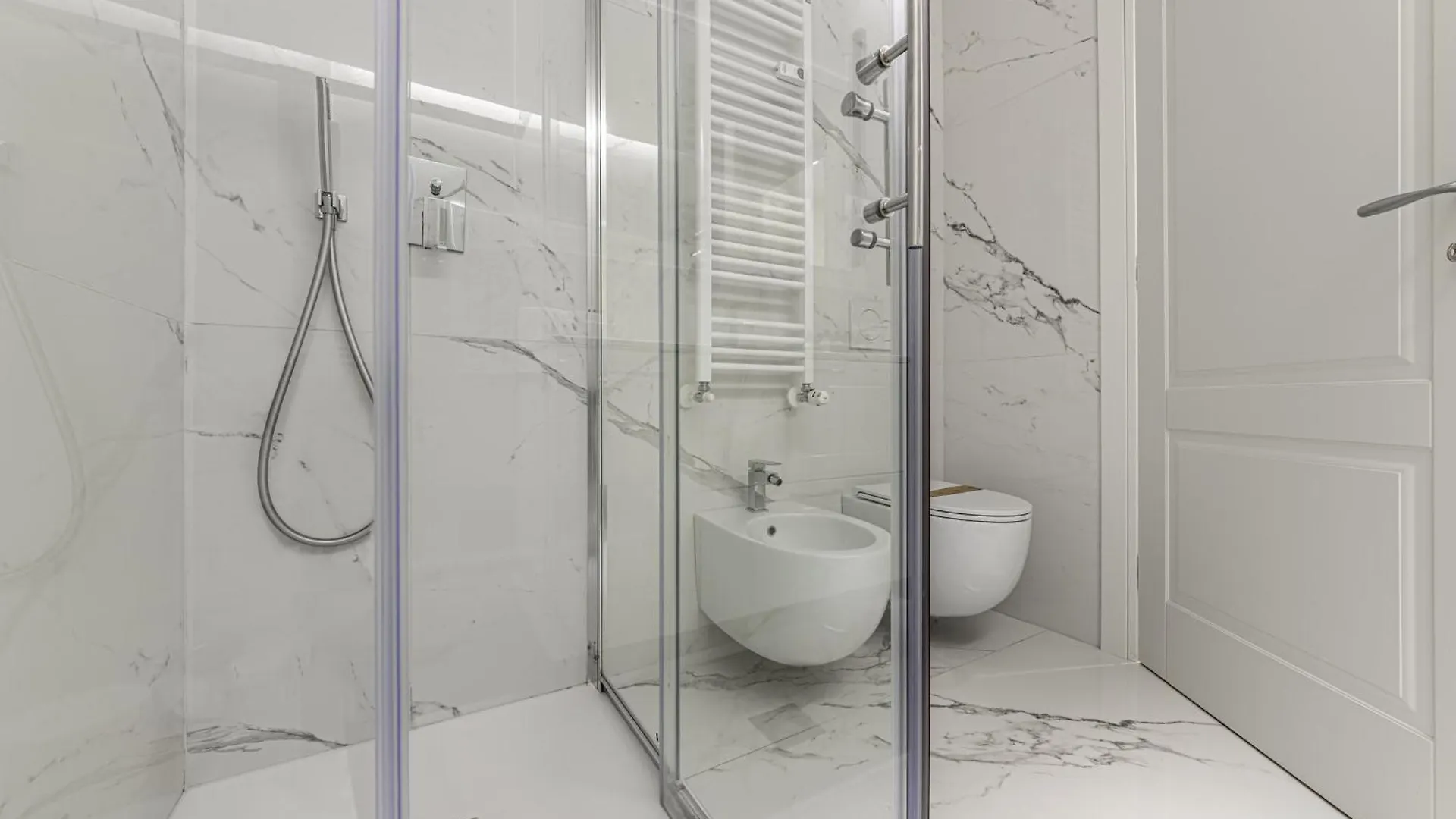 Montenapoleone - Charming Apartment Milan